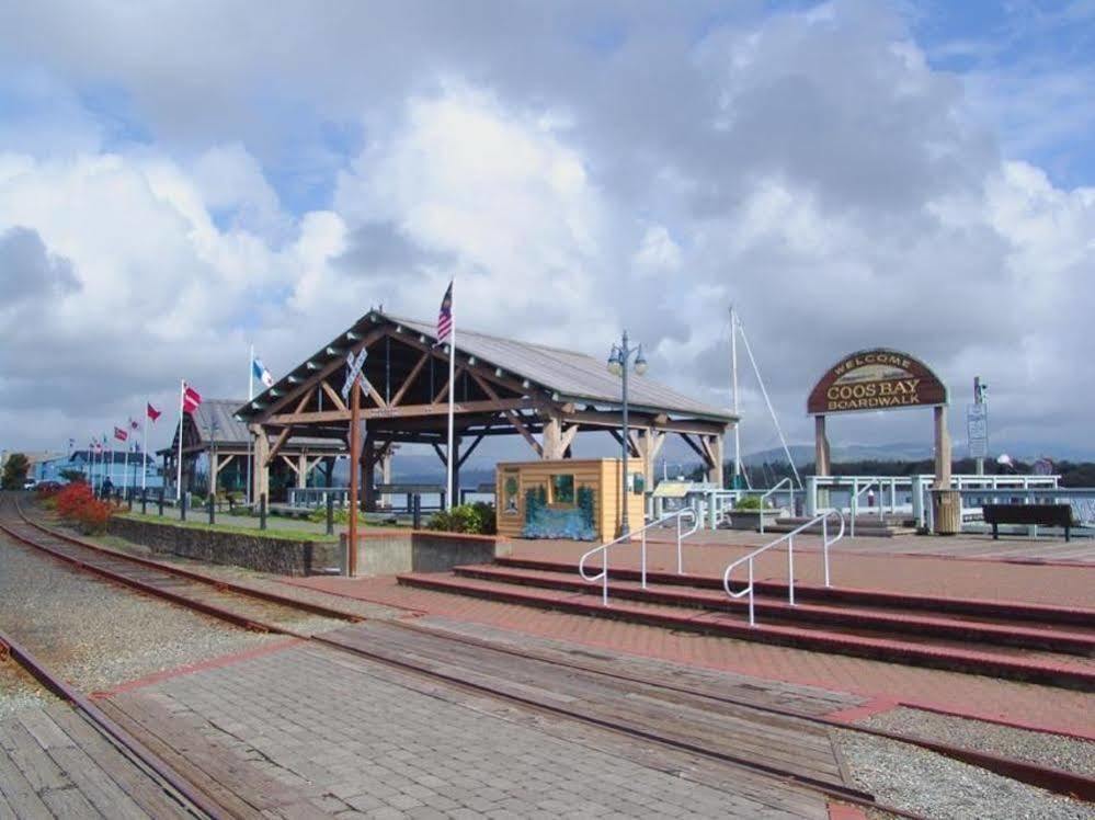 Best Western Holiday Hotel Coos Bay Exterior foto